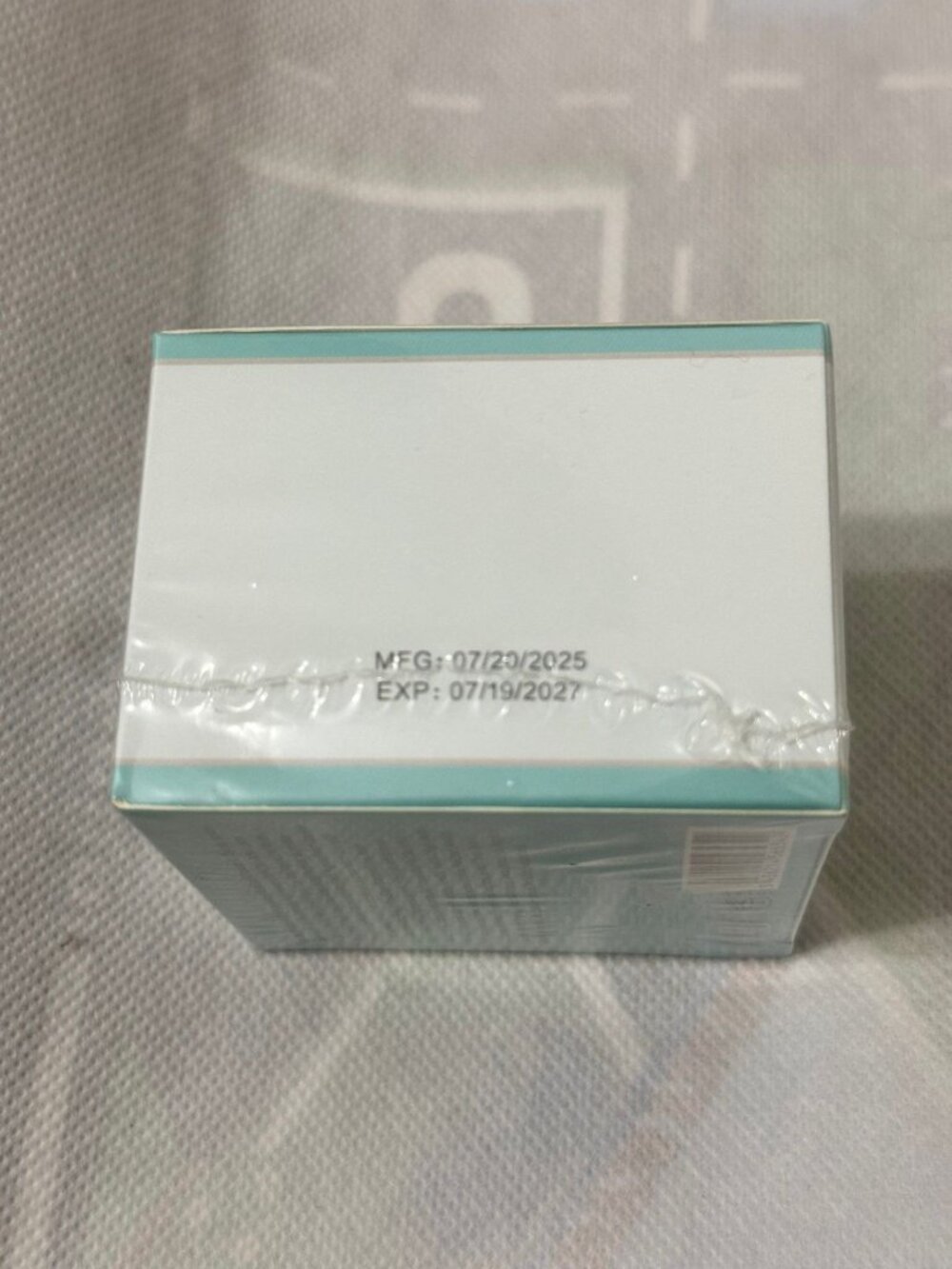ELEMIS - Picture 4 of 5